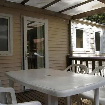 캠프장 Mobil-home Confortable Avec Terrasse Pour 4 Personnes A - Api-1-52-622
