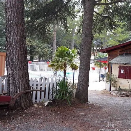 Mobil-home Confortable Avec Terrasse Pour 4 Personnes A - Api-1-52-622