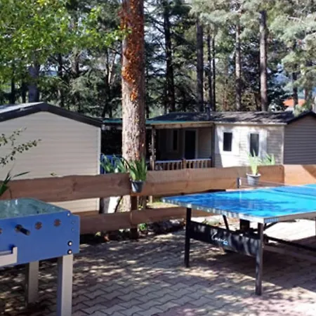 Mobil-home Confortable Avec Terrasse Pour 4 Personnes A - Api-1-52-622 *