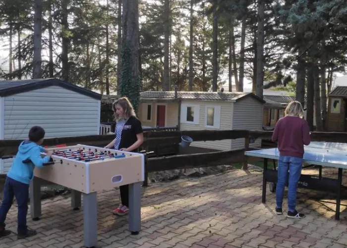 Kemp Mobil-home Confortable Avec Terrasse Pour 4 Personnes A - Api-1-52-622